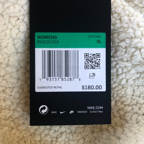 Nike Long Jacket, NWT - Picture 9 of 11